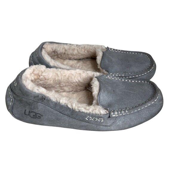 Ugg Womens Dakota Gray Suede Moccasin Slippers Size 10 Shearling Lined Cozy Indo - Picture 2 of 6